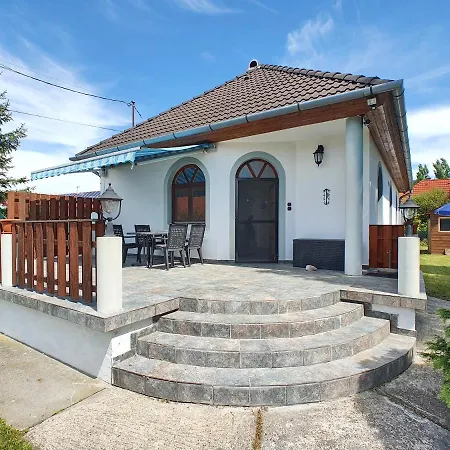House Joshi & Rudi Dom wakacyjny Gyenesdiás
