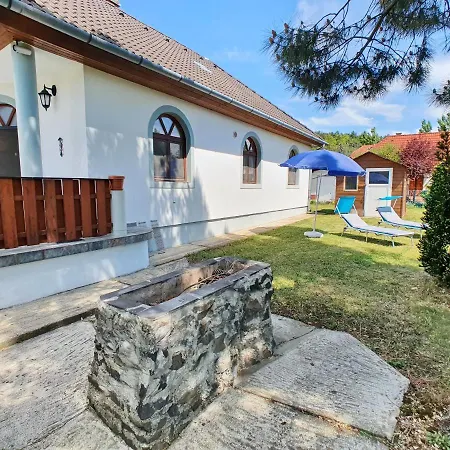 House Joshi & Rudi Holiday home